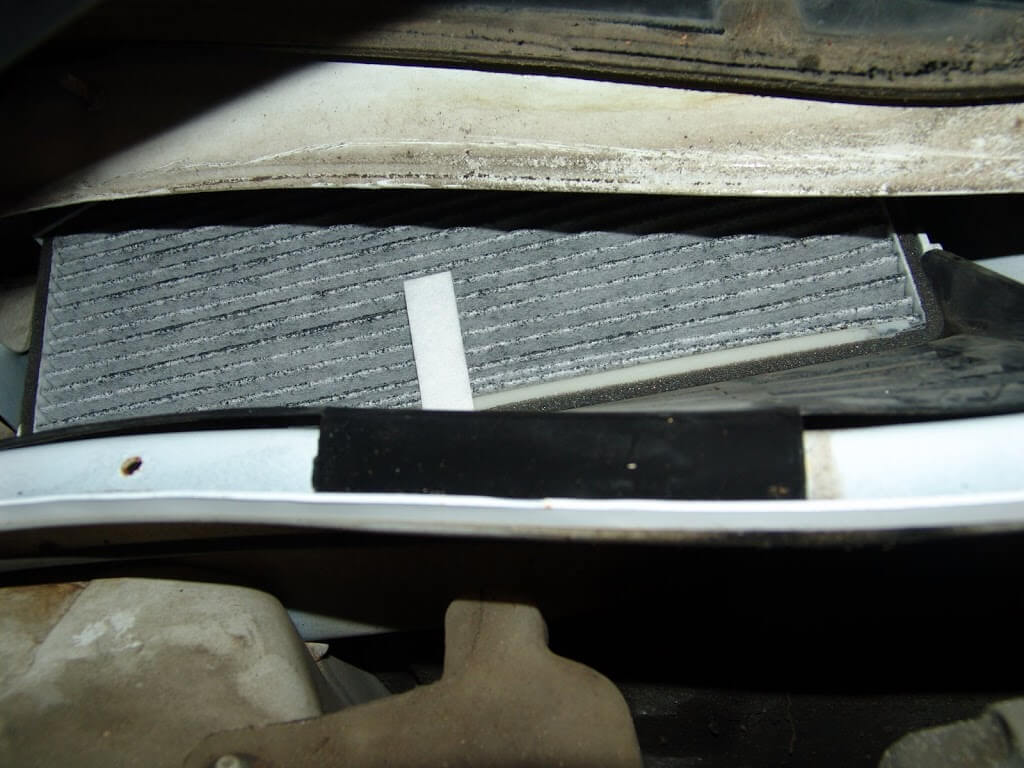 Changing The Cabin Air Filter On A 2000 Buick Century