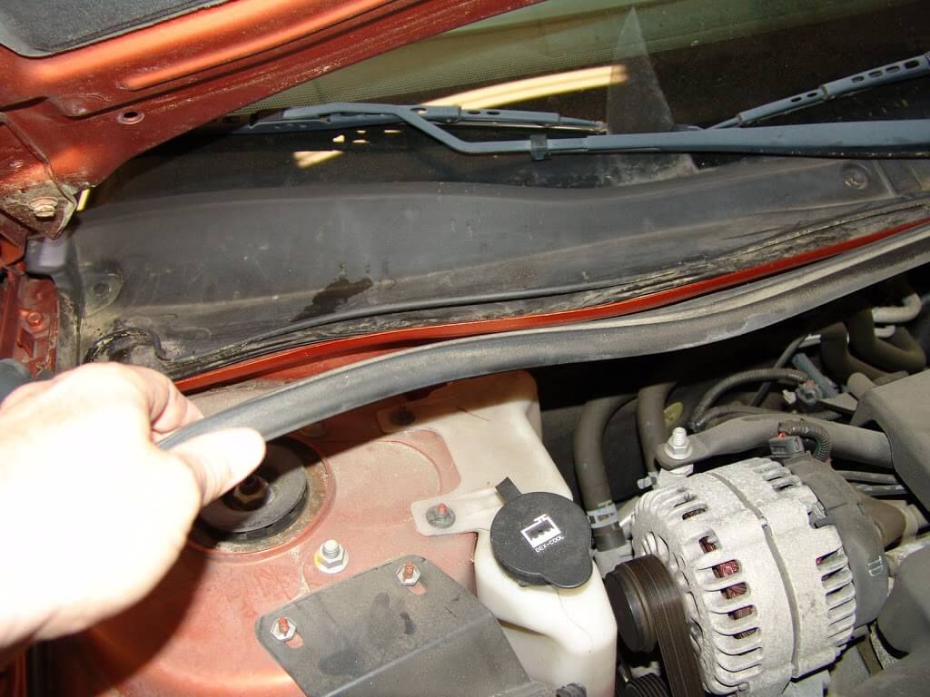 2004 Pontiac Grand Prix, Changing The Cabin Air Filter Sparky's Answers