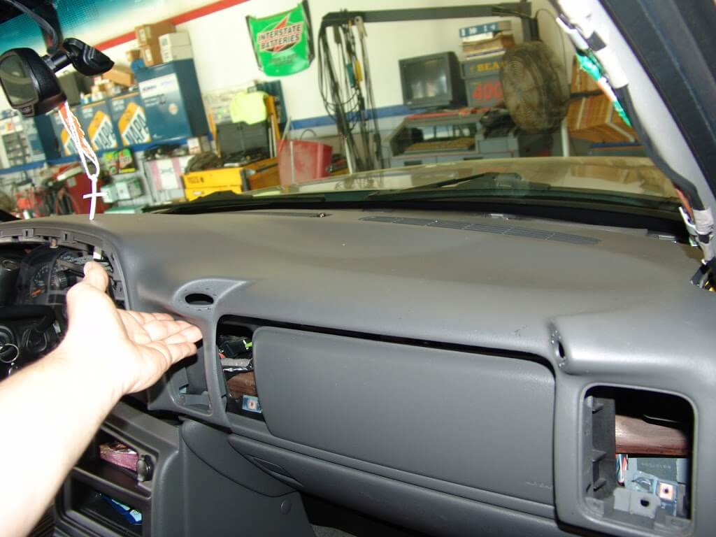 Chevrolet Silverado GMT800 19992006 How to Replace Heater Core