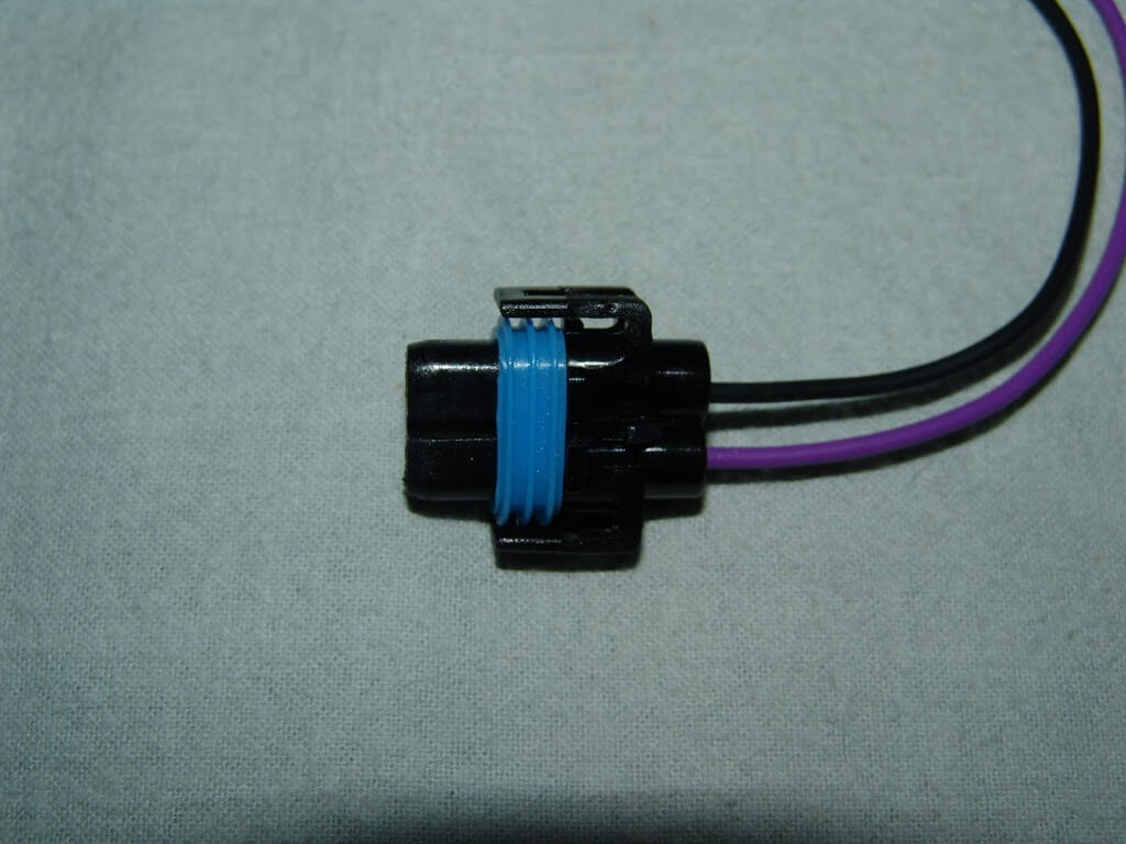 2007 Pontiac G6, Changing The Headlight Bulb & Harness Connector